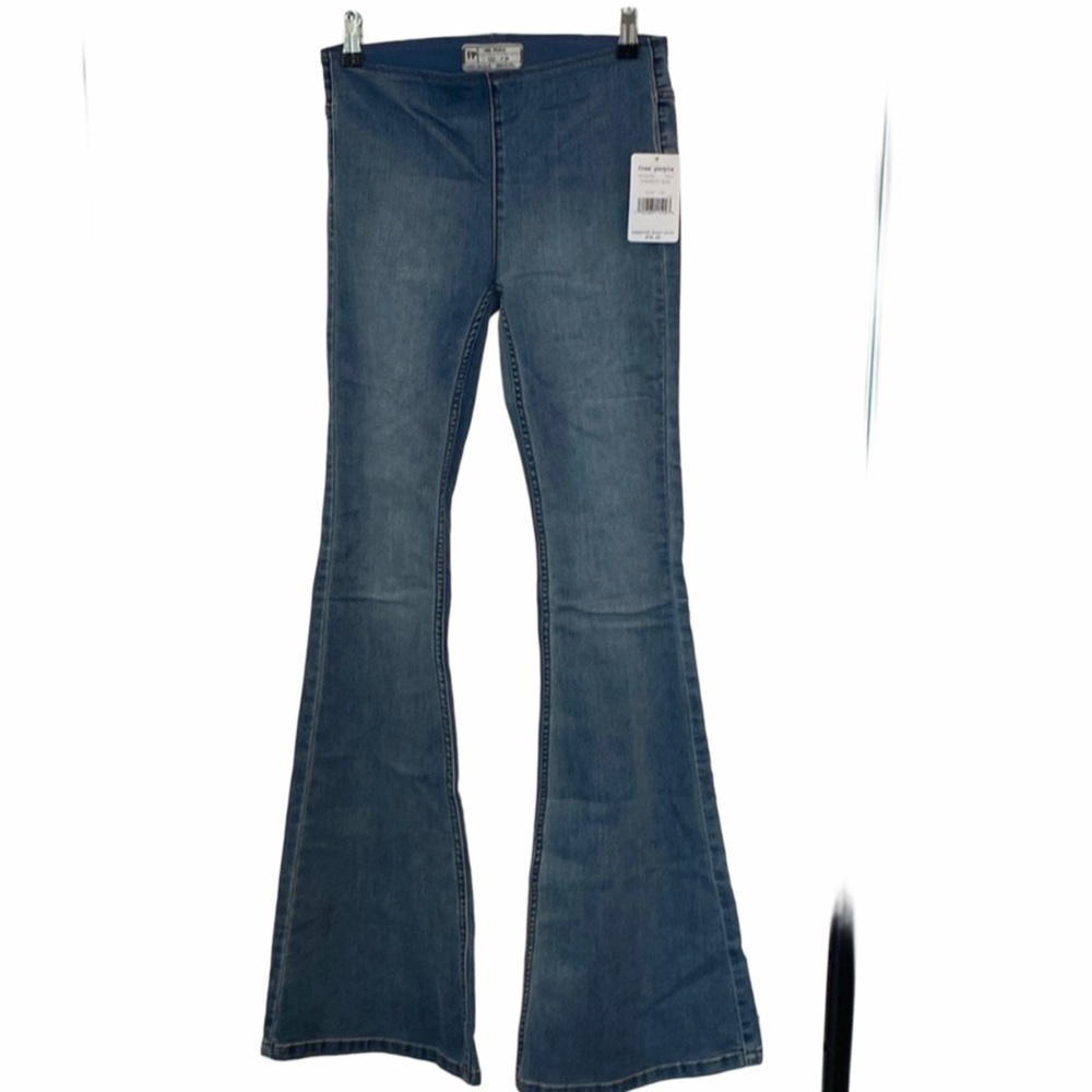 FreePeople Penny Pull-on flare denim in authentic blue.  Stretch fabric Waist 27